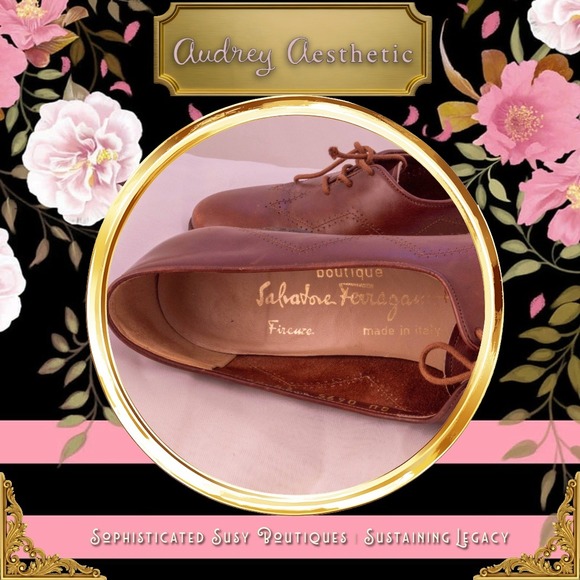 Salvatore Ferragamo Shoes - Vintage Brown Salvatore Ferragamo pumps ~ NARROW AAA